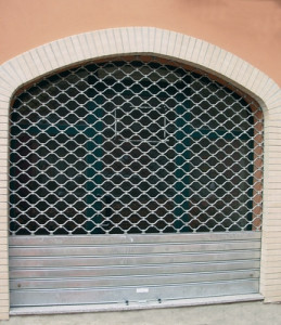 9-Serranda_a_maglia_tubonda_ad_arco